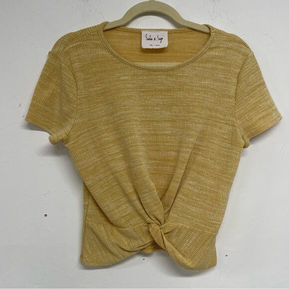 Sadie & Sage Yellow Short Sleeve Knotted Front Top Womens L Fall Casual Top - Picture 1 of 10
